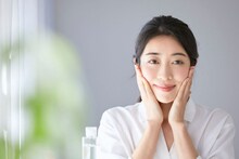 Korean Skin Care : कोरियन स्किन केअर का असतं चर्चेत, साध्या सोप्या युक्त्या वापरा, तुमचाही चेहरा दिसेल सुंदर आणि फ्रेश