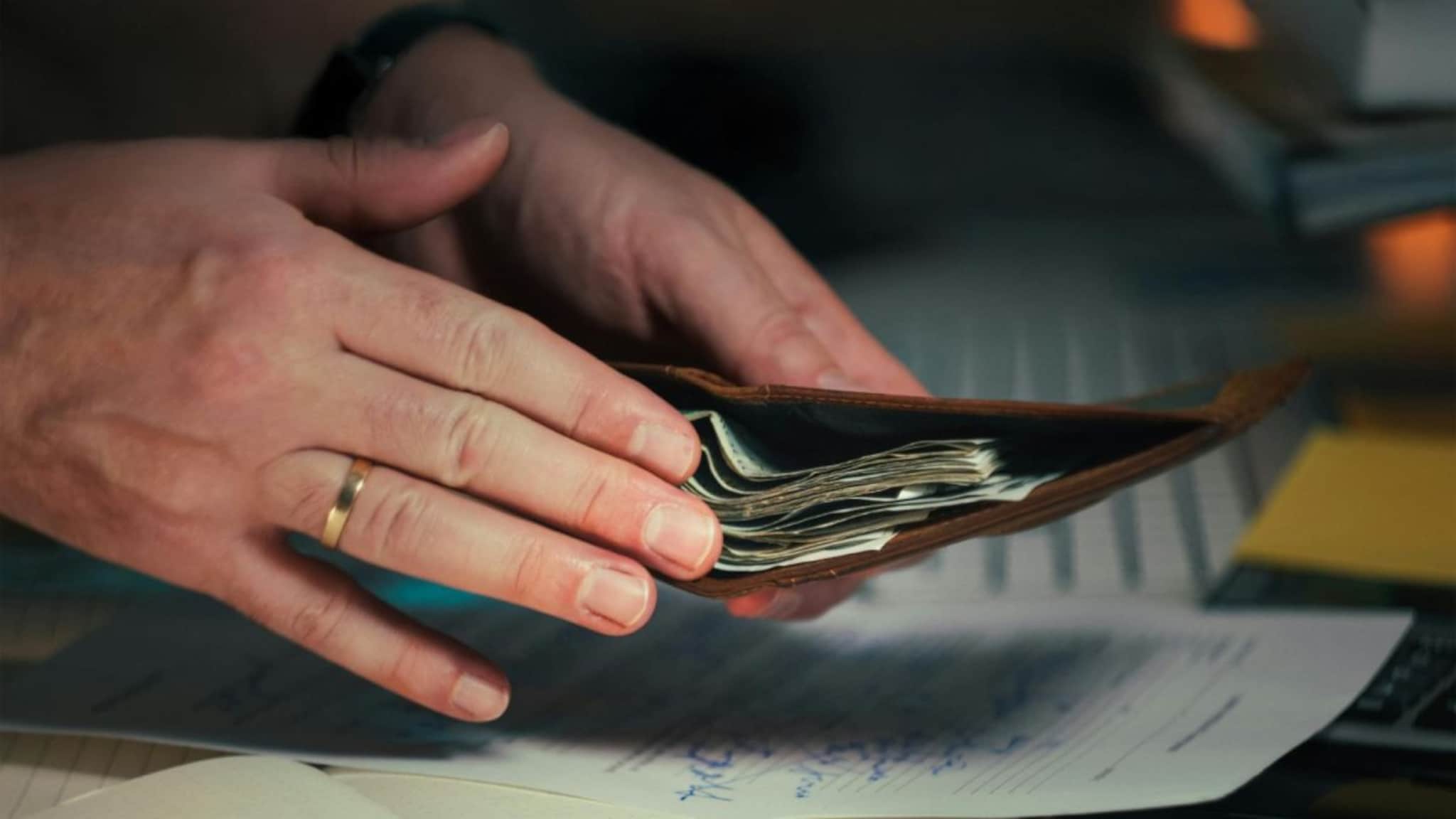 No Spend Challenge : नो स्पेंड चॅलेंज म्हणजे काय ? नवीन वर्षातला नवा ट्रेंड