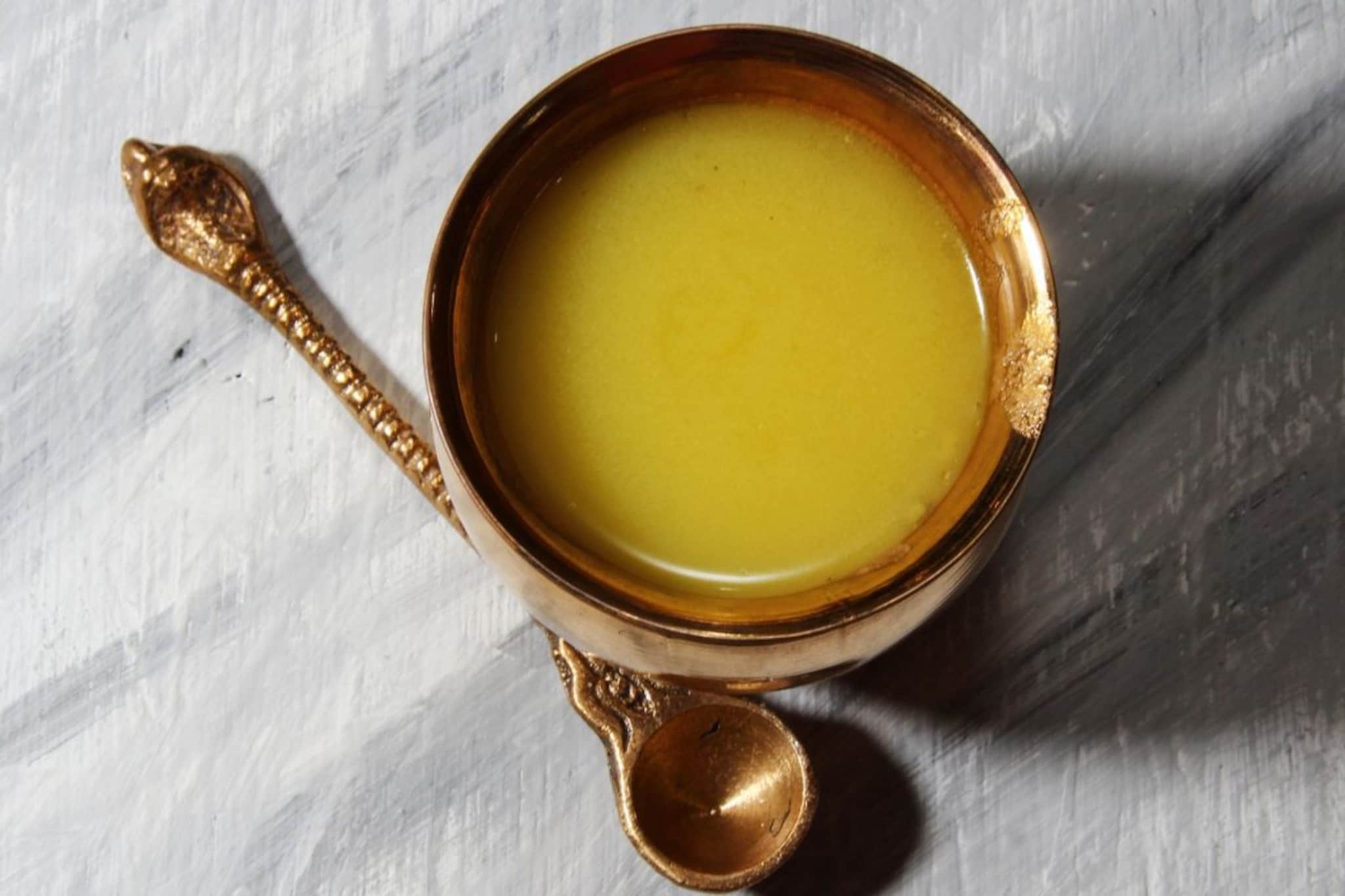 Ghee Benefits : घरगुती साजूक तुपाचा फेस पॅक आणि स्क्रबही, DIY स्किन केअर टिप्स