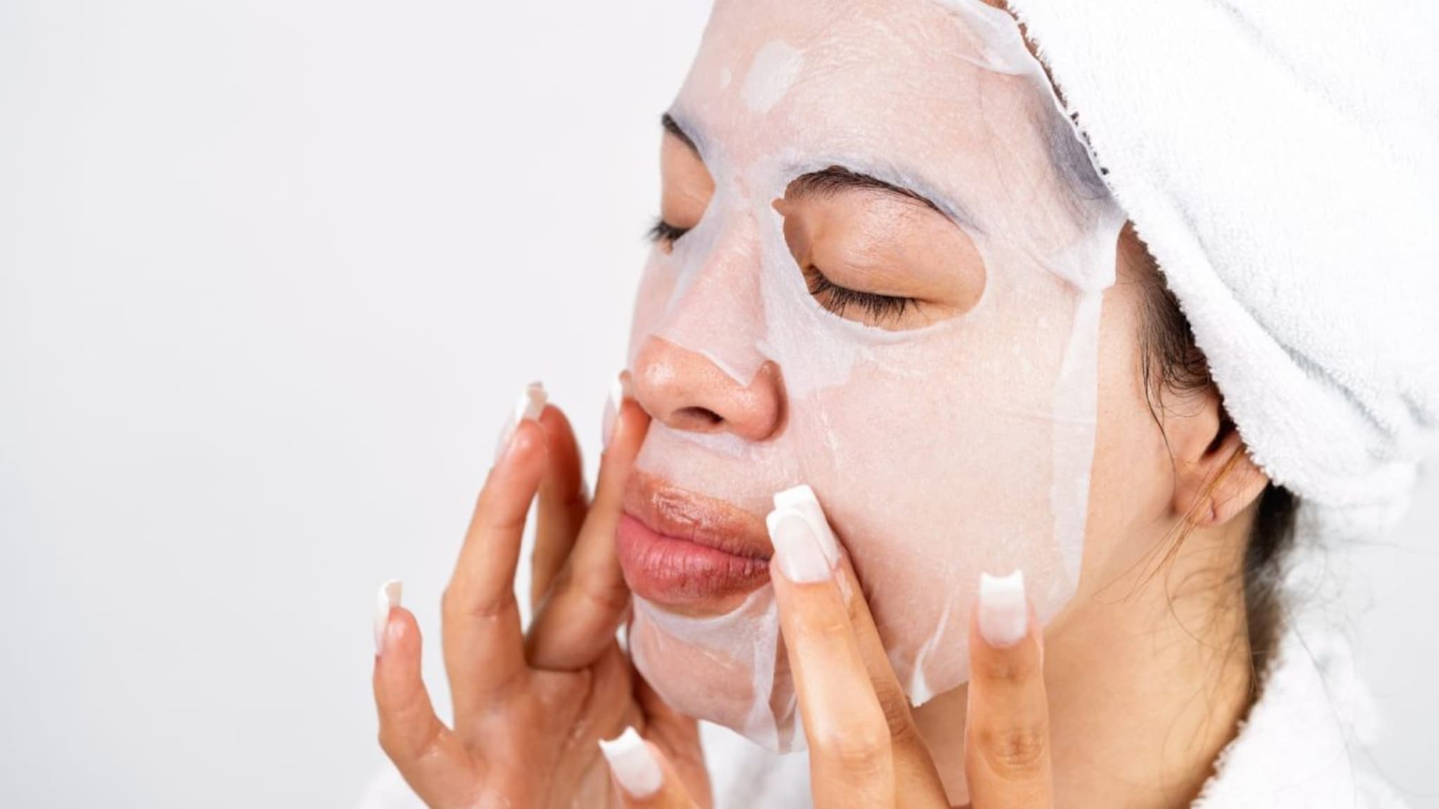 Skin Care : आयुर्वेदात सांगितलेल्या टिप्सनी होईल चेहरा फ्रेश, प्रत्येक व्यक्तीच्या प्रकृतीनुसार बनवता येतो फेसपॅक