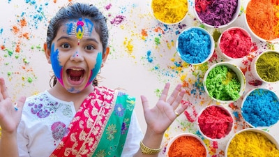 या फुलांच्या मदतीने बनवा हर्बल रंग..