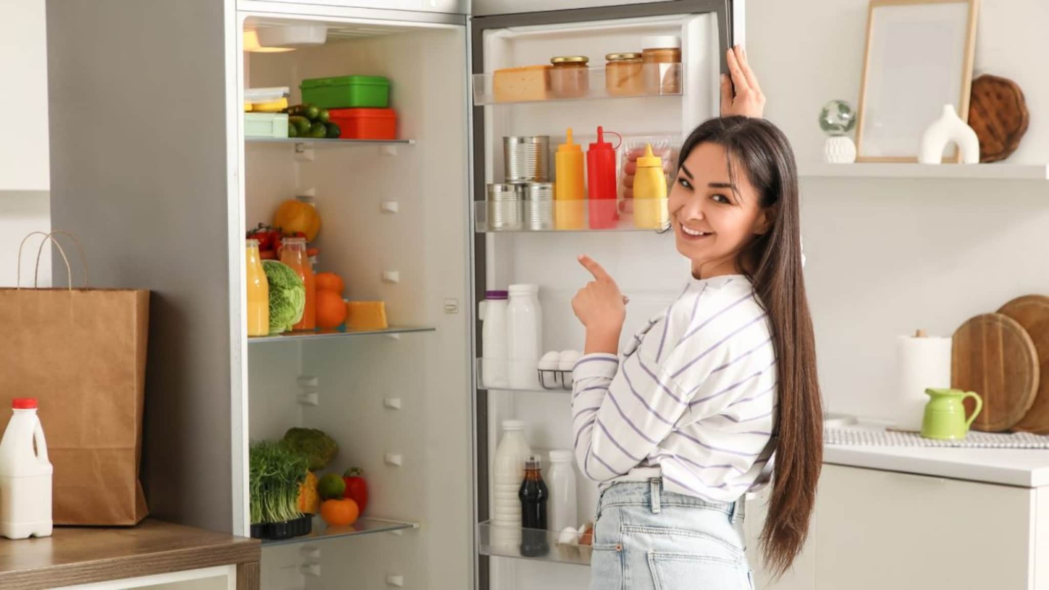 Kitchen Tips : 'या' एका चुकीने कमी होऊ शकते फ्रिजचे आयुष्य आणि वाढत जाईल वीज बिल! एक्स्पर्टची माहिती