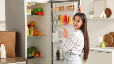 फ्रिजचा दरवाजा वारंवार का उघडू नये?