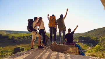 फ्रेंड्ससोबत फिरायचा प्लॅन करताय? 'या' 5 ठिकाणी करू शकता बजेट फ्रेंडली प्रवास.. फ्रेंड्ससोबत फिरायचा प्लॅन करताय? 'या' 5 ठिकाणी करू शकता बजेट फ्रेंडली प्रवास..