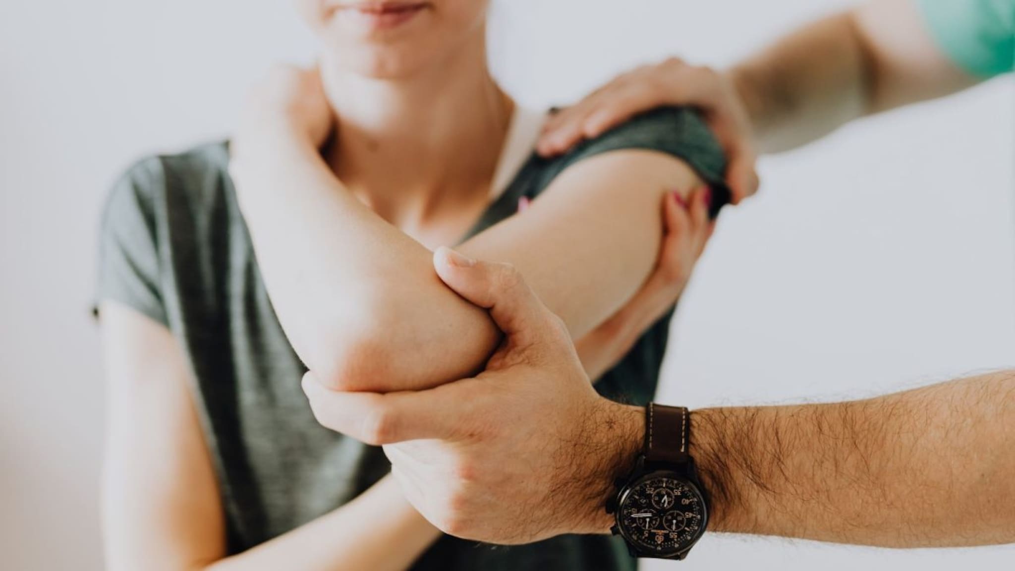 Joints Pain : तिशीच्या आधी गुडघे दुखतायत ? कारणं, सांधेदुखीच्या प्रतिबंधात्मक उपायांविषयी जाणून घ्या