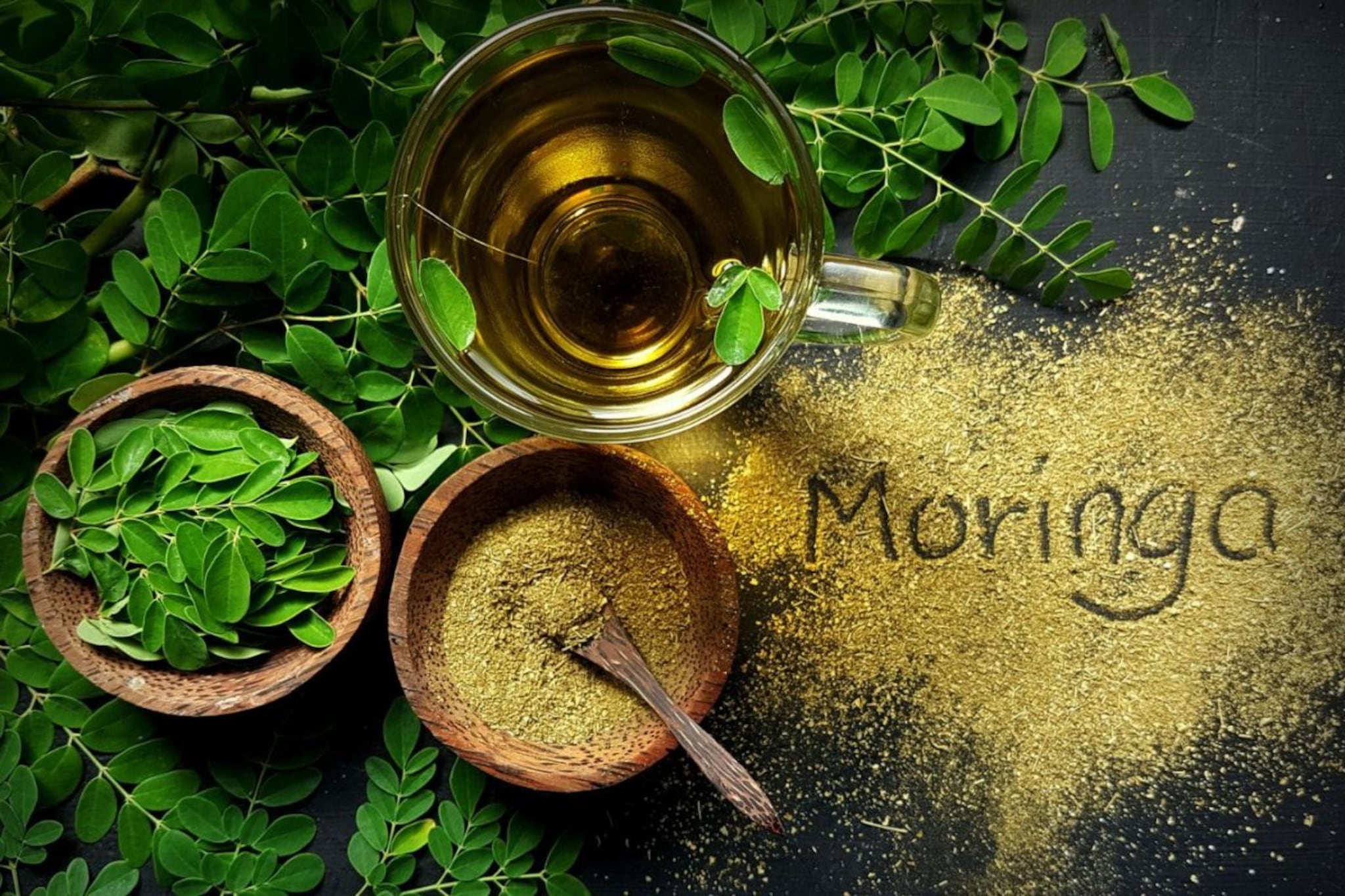 Skin Care : हिरवी गार पानं घेतील चेहऱ्याची काळजी, कसा तयार करायचा DIY Face pack? Skin Care : हिरवी गार पानं घेतील चेहऱ्याची काळजी, कसा तयार करायचा DIY Face pack?