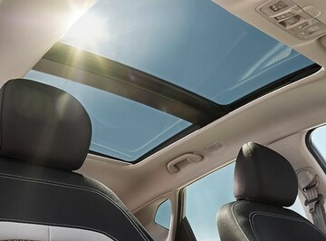 'या'आहेत देशातील सर्वात स्वस्त Sunroof कार! किंमत 7,36,490 रुपयांपासून सुरू