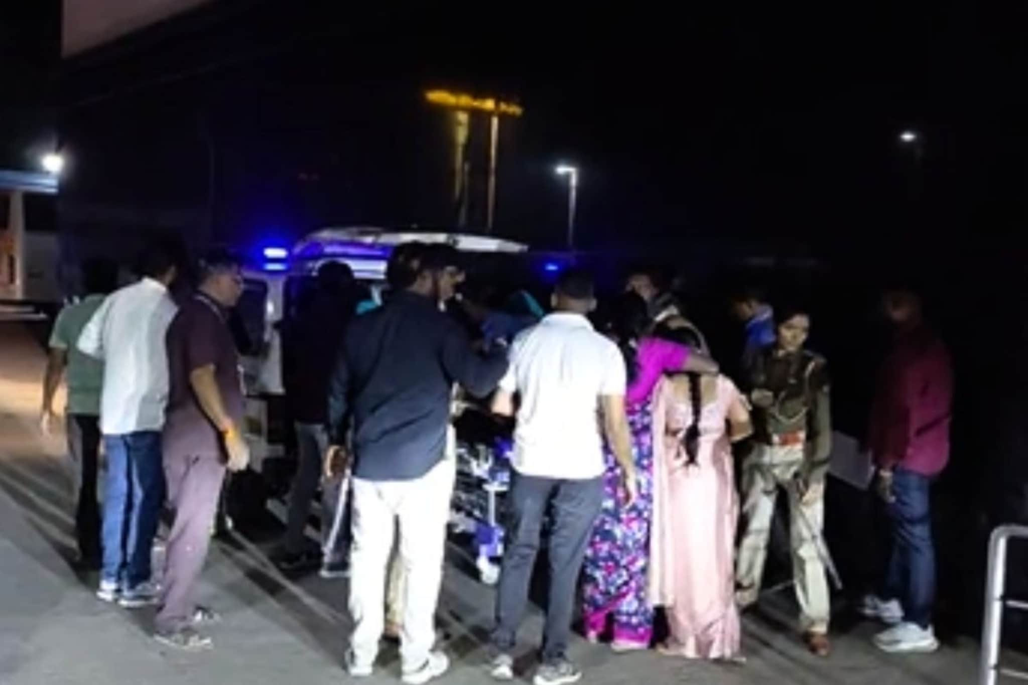 अहिल्यानगरमध्ये गँगवारचा भडका, गोळीबारात एकाचा मृत्यू, हॉस्पिटलमध्येही मारामारी