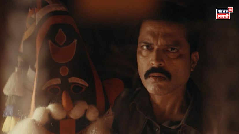 मराठी सिनेसृष्टीचा सुपरस्टार अंकुश चौधरी एका नव्या रूपात प्रेक्षकांच्या भेटीला आला आहे. झी ५वर त्याची नवी सीरिज 'देवखेळ' रिलीज झाली असून यामध्ये तो प्राजक्ता माळीसोबत काम करताना दिसतोय. मराठी सिनेसृष्टीचा सुपरस्टार अंकुश चौधरी एका नव्या रूपात प्रेक्षकांच्या भेटीला आला आहे. झी ५वर त्याची नवी सीरिज 'देवखेळ' रिलीज झाली असून यामध्ये तो प्राजक्ता माळीसोबत काम करताना दिसतोय.