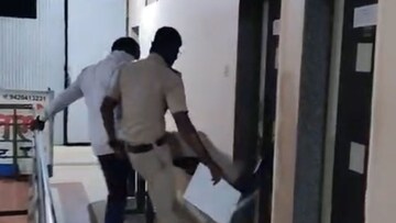 दरवाजा उघडेना, दुर्गंधी यायला लागली, पोलिसांनी दार तोडलं, लॉजमध्ये तरुणाचा अंत