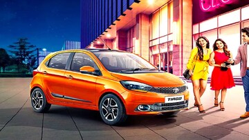 50 हजार असेल मासिक पगार तर तुमच्यासाठी कोणती कार बेस्ट? लगेच घ्या जाणून