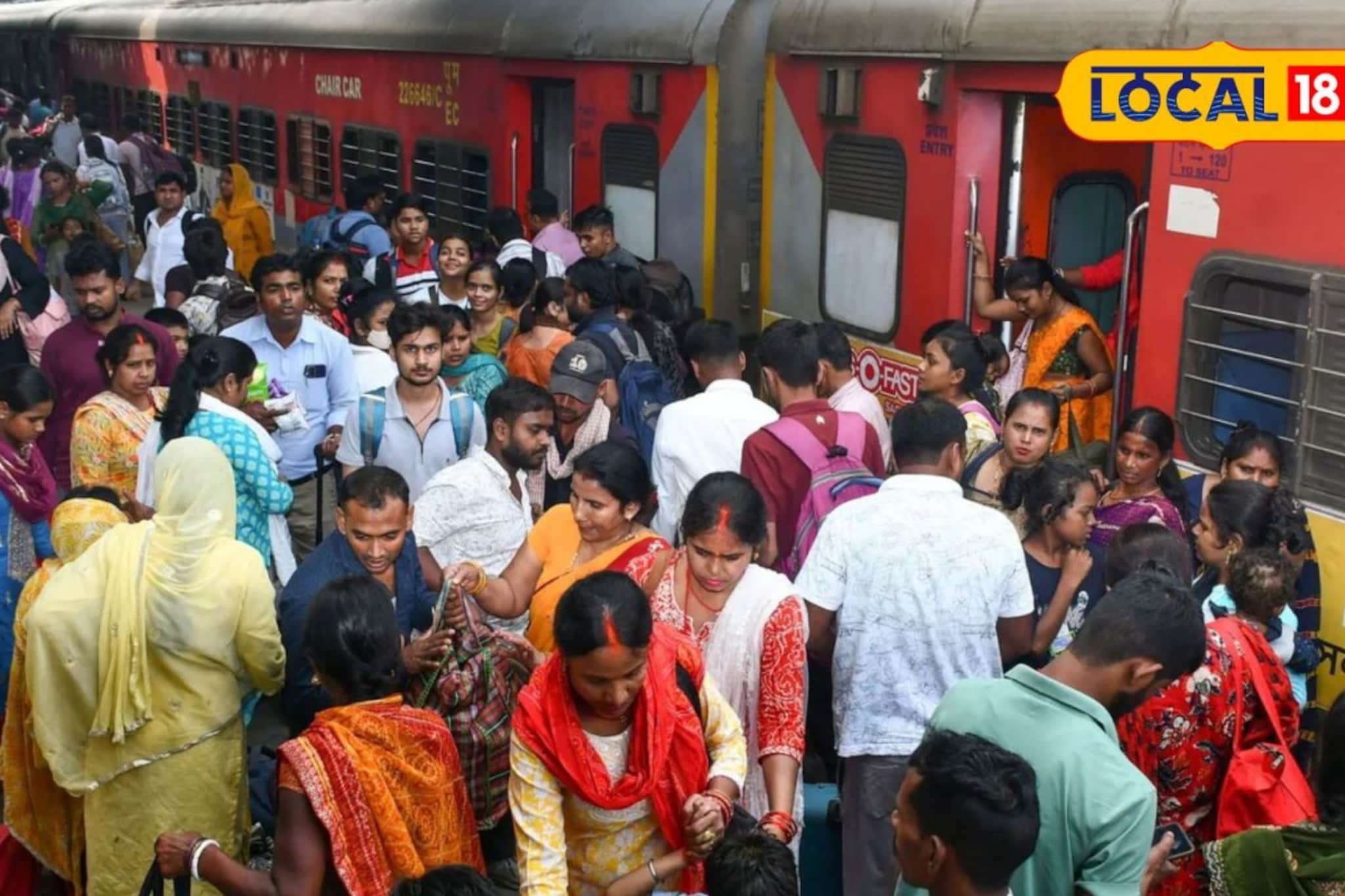 मांडवी एक्स्प्रेस तासाभरापासून गायब; दादरमध्ये माहितीसाठी प्रवाशांची धावपळ