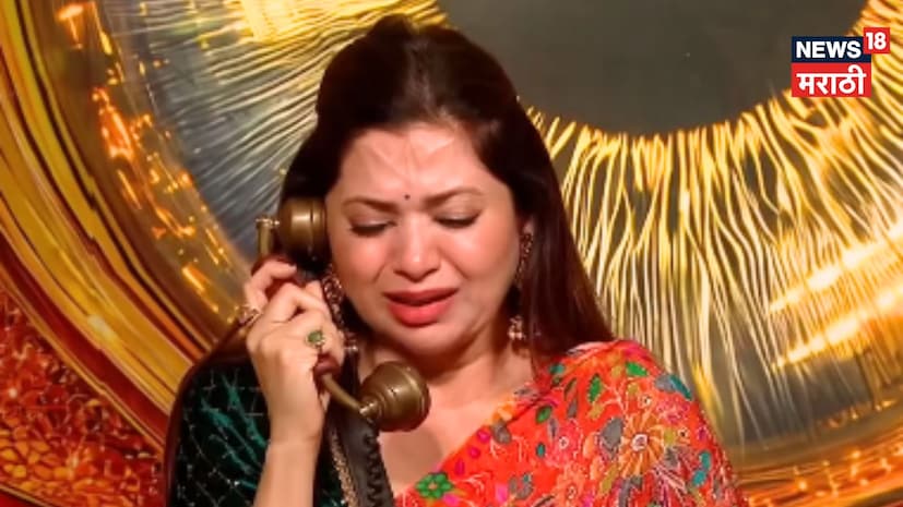 अभिनेत्री दीपाली सय्यद सध्या बिग बॉस मराठी 6 च्या घरात आहे. घरात ती उत्तम खेळ खेळताना दिसतेय. पण बाहेर तिच्या वैयक्तिक आयुष्यात मोठं वादळ आलं आहे. दीपालीच्या घरातील तिच्या अत्यंत जवळच्या व्यक्तीचं निधन झालं आहे. दीपालीचा नवरा बॉबी सय्यद यांनी नुकत्याच एका मुलाखतीत बोलताना ही माहिती दिली. अभिनेत्री दीपाली सय्यद सध्या बिग बॉस मराठी 6 च्या घरात आहे. घरात ती उत्तम खेळ खेळताना दिसतेय. पण बाहेर तिच्या वैयक्तिक आयुष्यात मोठं वादळ आलं आहे. दीपालीच्या घरातील तिच्या अत्यंत जवळच्या व्यक्तीचं निधन झालं आहे. दीपालीचा नवरा बॉबी सय्यद यांनी नुकत्याच एका मुलाखतीत बोलताना ही माहिती दिली.