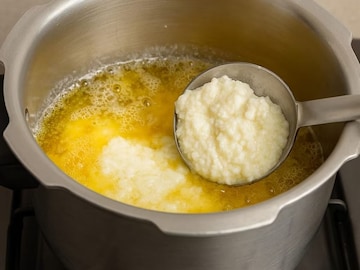 वेळेअभावी थेट सायीपासून तूप बनवता? करताय चुक, वेळ वाचेल पण होऊ शकतं मोठं नुकसान!