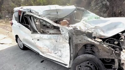 Maruti Ertiga-ST Bus Head-on Collision: Two Critically Injured in Karjat Accident