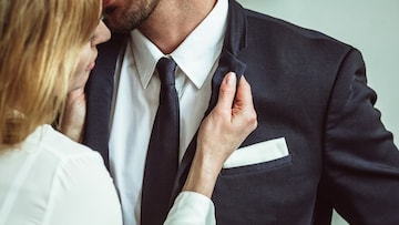 ना पतीची भीती, ना कसली पर्वा; महिलांमध्ये का वाढतंय एक्स्ट्रा मॅरिटलचं प्रमाण