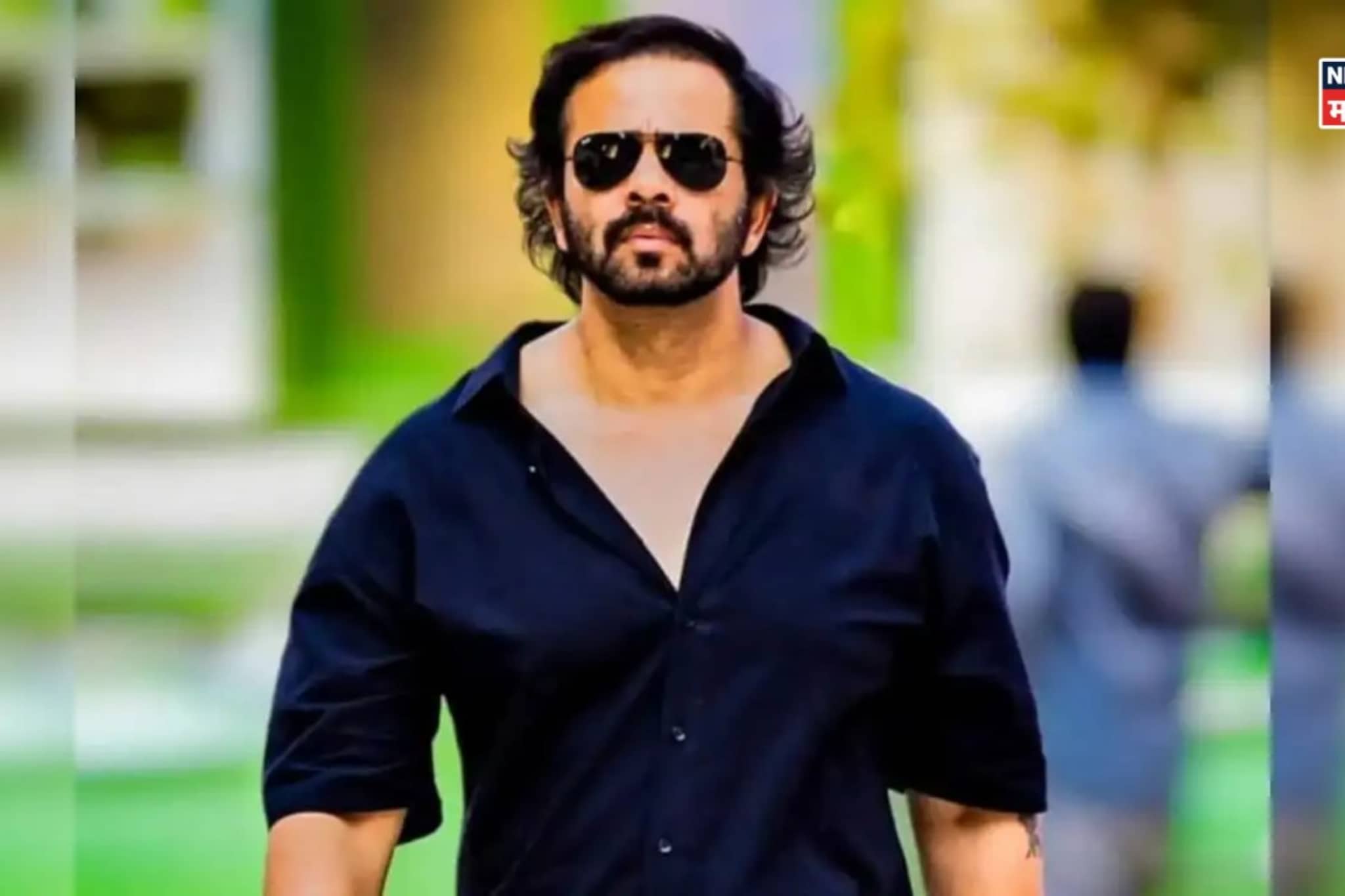 भल्या पहाटे रोहित शेट्टीच्या घरावर गोळीबार, घटनेच्या वेळी कुठे होता डायरेक्टर? भल्या पहाटे रोहित शेट्टीच्या घरावर गोळीबार, घटनेच्या वेळी कुठे होता डायरेक्टर?