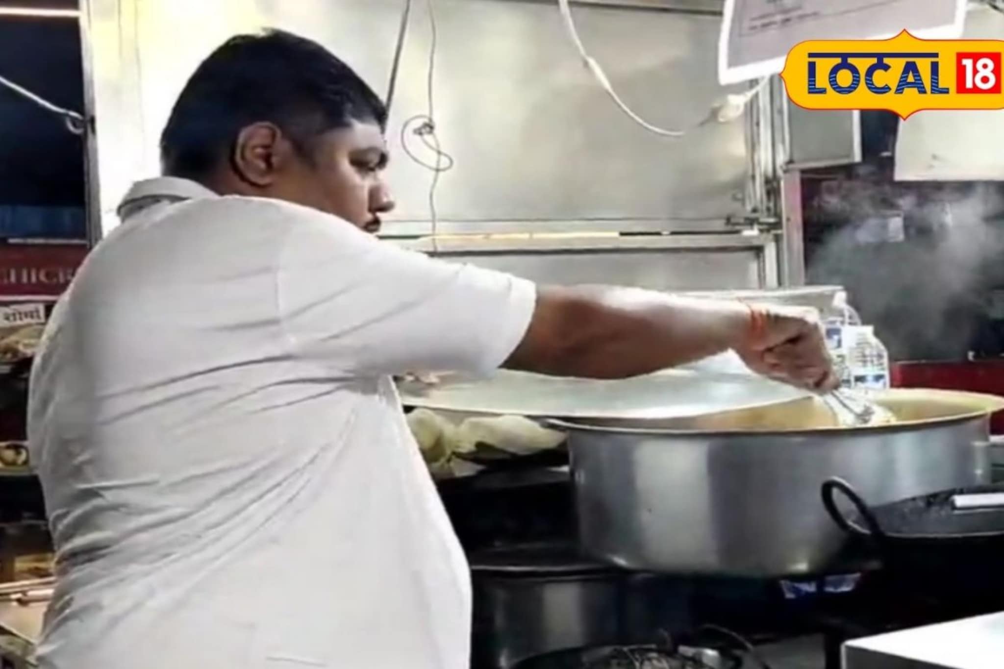 हैदराबादी दम बिर्याणी, शिक्षक नोकरी सांभाळून करतोय विक्री, महिन्याला 1 लाख कमाई हैदराबादी दम बिर्याणी, शिक्षक नोकरी सांभाळून करतोय विक्री, महिन्याला 1 लाख कमाई