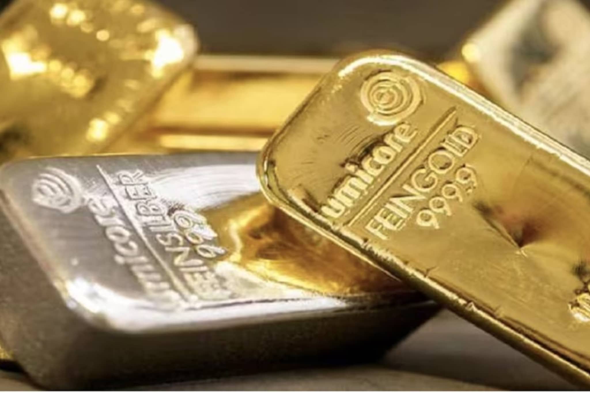 Gold-Silver Price: आज काय सुरु आहेत सोन्या-चांदीचे भाव? वाढले की कमी झाले? Gold-Silver Price: आज काय सुरु आहेत सोन्या-चांदीचे भाव? वाढले की कमी झाले?