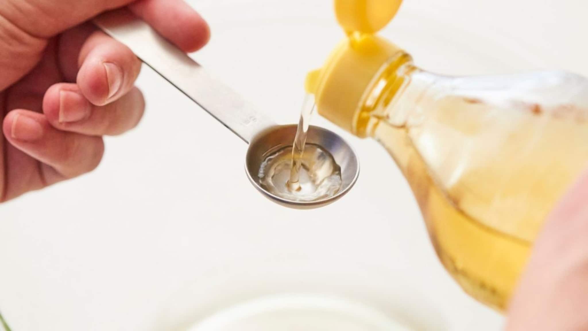 Cooking Oil : 'या' देशी तेलासमोर महागडे परदेशी तेलही फेल; घरगुती जेवणासाठी स्वस्तात एकदम बेस्ट