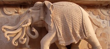 घरात 7 सोंडेच्या हत्तीची मूर्ती ठेवणं ठरत सुपरलकी, जबरदस्त होतो फायदा