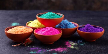 पैशांच्या तंगीपासून हवीय सुटका? होळीपूर्वीच बाहेर काढा 'या' वस्तू पैशांच्या तंगीपासून हवीय सुटका? होळीपूर्वीच बाहेर काढा 'या' वस्तू