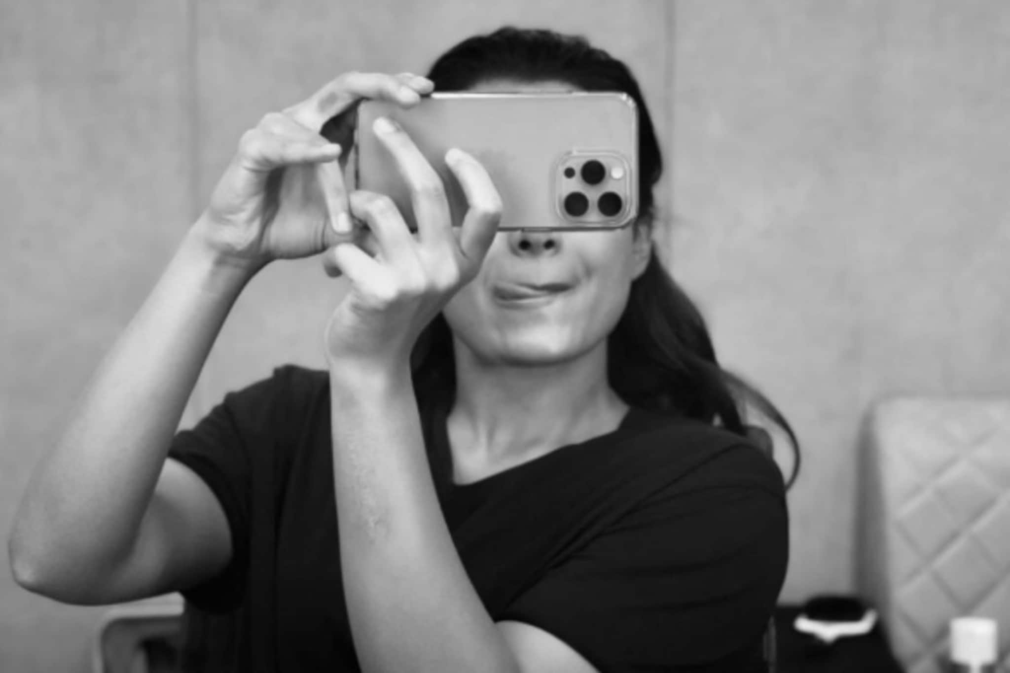 सर्वाधिक फी घेणारी अभिनेत्री, एका चित्रपटासाठी घेते 10 कोटी; कोण आहे ती? सर्वाधिक फी घेणारी अभिनेत्री, एका चित्रपटासाठी घेते 10 कोटी; कोण आहे ती?