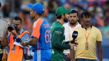 2 पॉईंट्स पाहिजे असतील तर... बहिष्कारानंतर पाकिस्तानची नवी नौटंकी, भारतासमोर ठेवला एकच ऑप्शन! 2 पॉईंट्स पाहिजे असतील तर... बहिष्कारानंतर पाकिस्तानची नवी नौटंकी, भारतासमोर ठेवला एकच ऑप्शन!