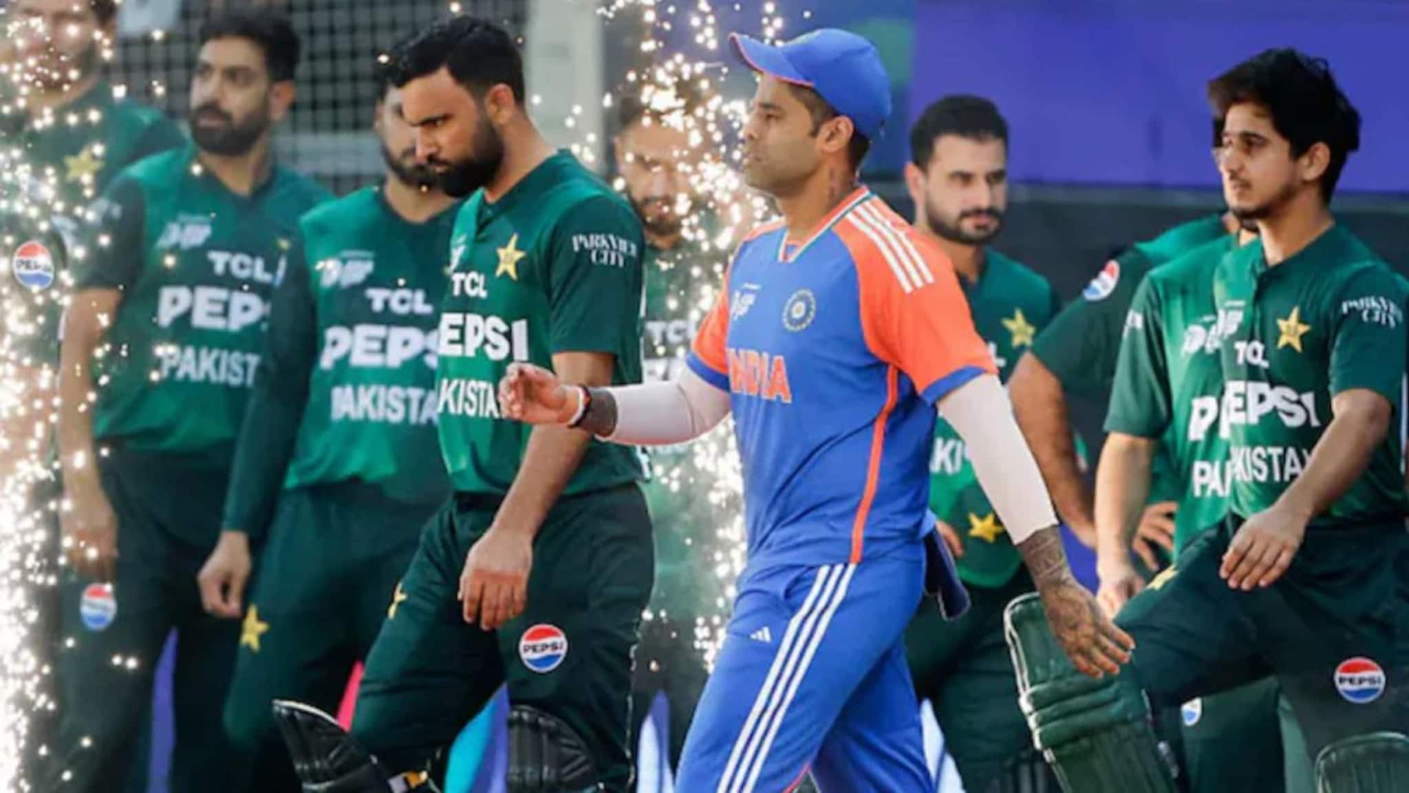 India vs Pakistan सामन्यावर मोठं संकट, कोणत्याही क्षणी सामना थांबणार