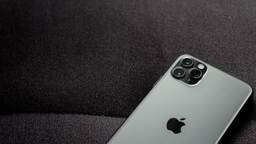 iPhone यूझर्स लगेच करा हे काम! अॅपलचा सल्ला, अन्यथा होऊ शकतो सायबर अटॅक iPhone यूझर्स लगेच करा हे काम! अॅपलचा सल्ला, अन्यथा होऊ शकतो सायबर अटॅक