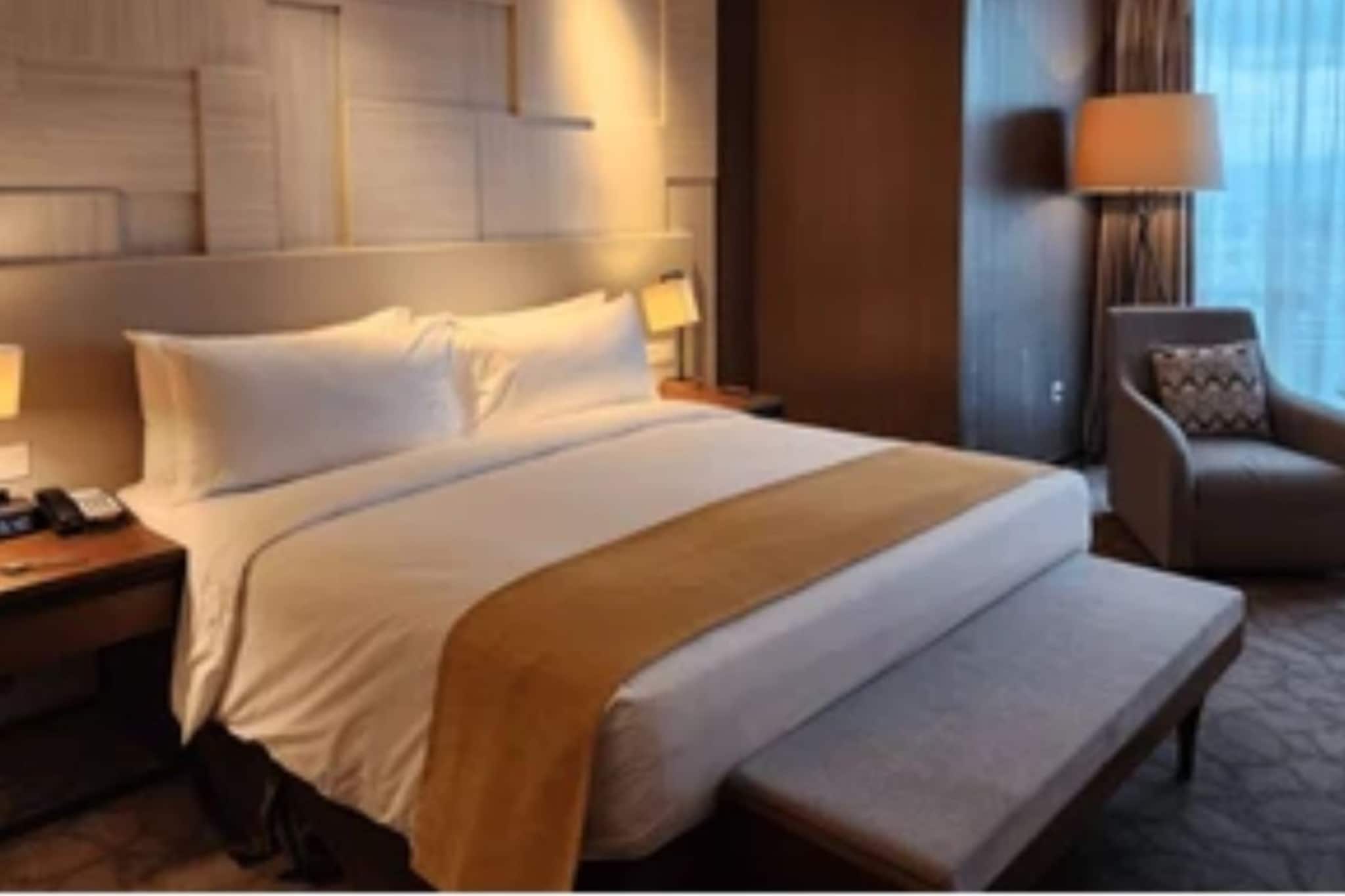 Valentine Dayच्या आदल्या दिवशी लॉजवर, रात्रीत घडलं नको तेच,पुण्यातील तरुणाचा अंत Valentine Dayच्या आदल्या दिवशी लॉजवर, रात्रीत घडलं नको तेच,पुण्यातील तरुणाचा अंत