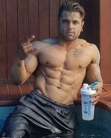 Mr. India मयंक पवारसाठी ढसाढसा रडली होती सनी लिओनी, शाहरुख खानशीही खास नातं