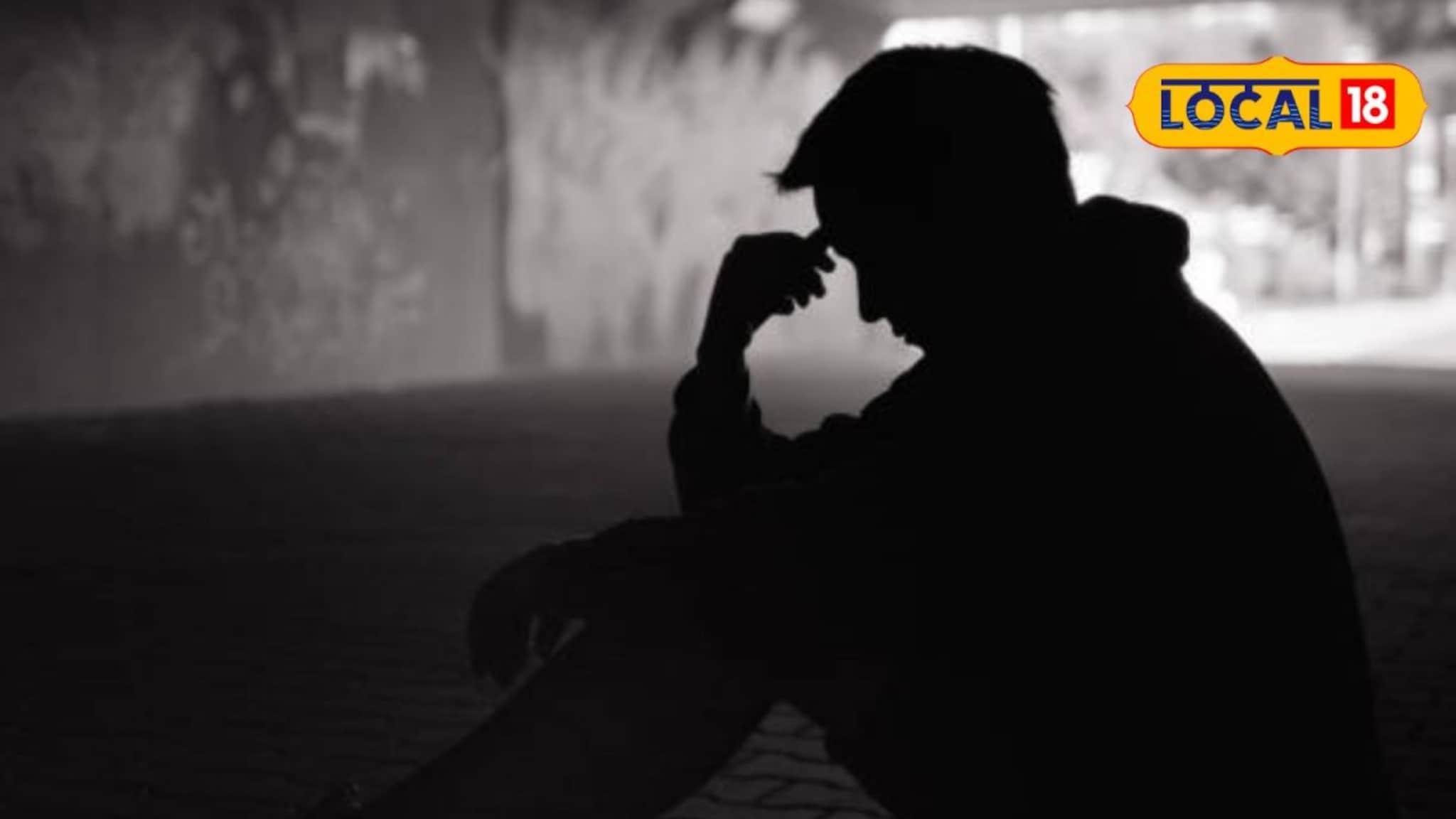 गॅसचा पाईप तोंडात घेऊन तरुणाची आत्महत्या, दृश्य पाहून पोलिसांनाही बसला धक्का