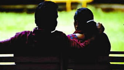 पुण्यात पती पत्नीचं कांड (प्रतिकात्मक फोटो)