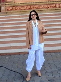 प्रेम नाही, तर 'या' कारणामुळे नीना गुप्ता यांनी 50 व्या वर्षी केलं लग्न