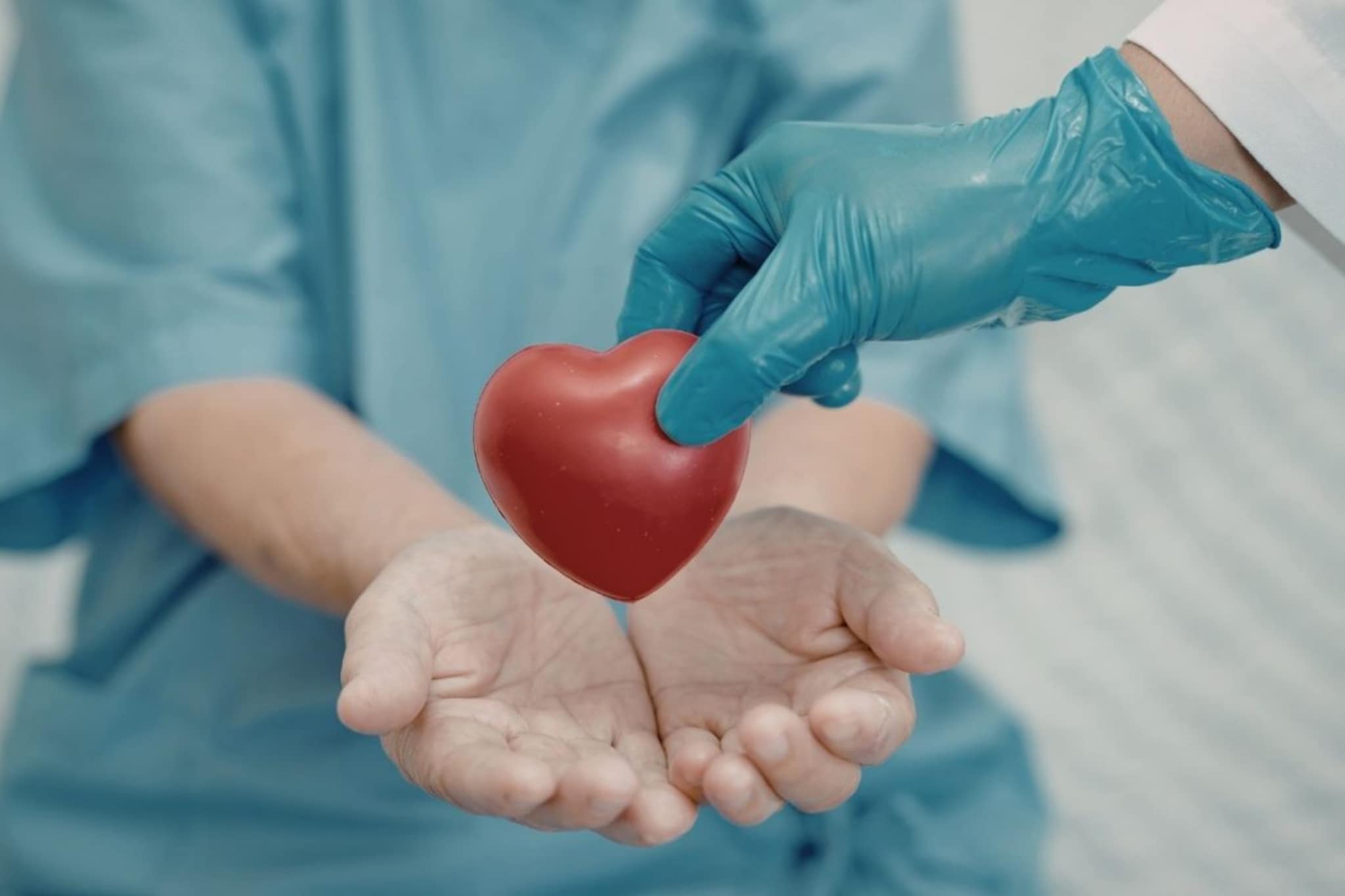 जाता जाता 4 जणांना आयुष्य देऊन गेली 10महिन्यांची 'परी', डोळ्यात पाणी आणणारी घटना