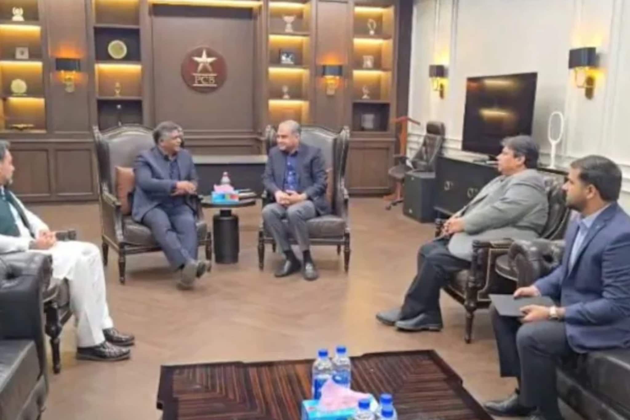 IND vs PAK मॅच होणार? लाहोरच्या स्टेडियमवर वेगवान घडामोडी, पडद्यामागचा Photo