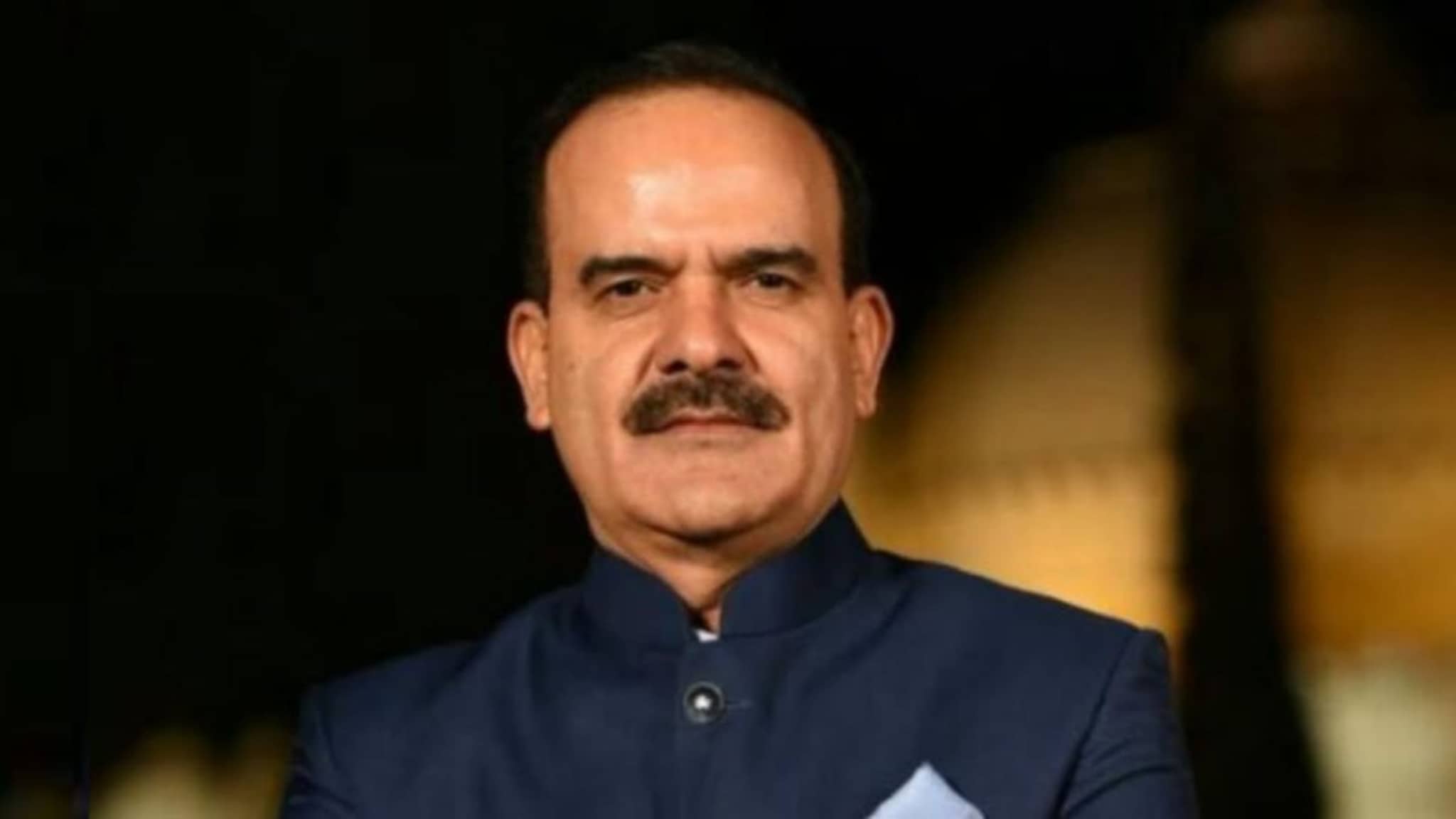 मुंबईचे माजी पोलीस आयुक्त परमबीर सिंह यांच्यावर मोठी कारवाई, लीलावतीच्या कार्यका