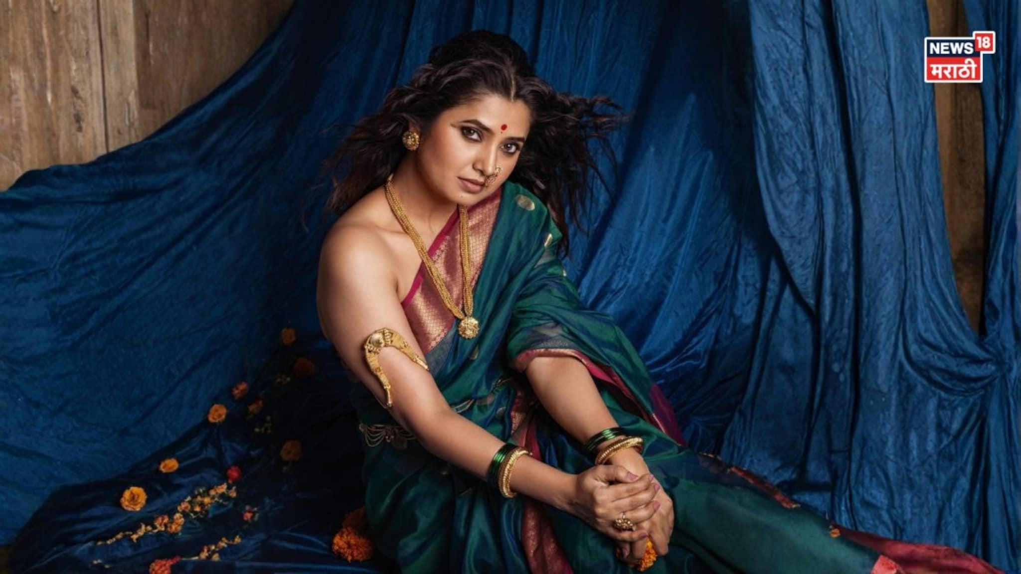 नो ब्लाऊज लूकमध्ये प्राजक्ताचा ग्लॅमरस अंदाज, सौंदर्य पाहून चुकेल काळजाचा ठोका