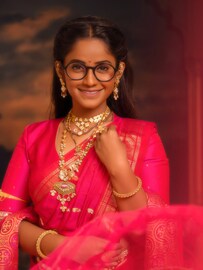 लग्झरी कार सोडून सर्वसामान्यांसारखा लोकलने का प्रवास करते सावली?