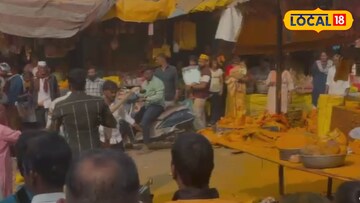 जेजुरीत भंडाऱ्याऐवजी काठ्यांची उधळण! दुकानदार आणि भाविकांमध्ये तुफान राडा; PHOTO