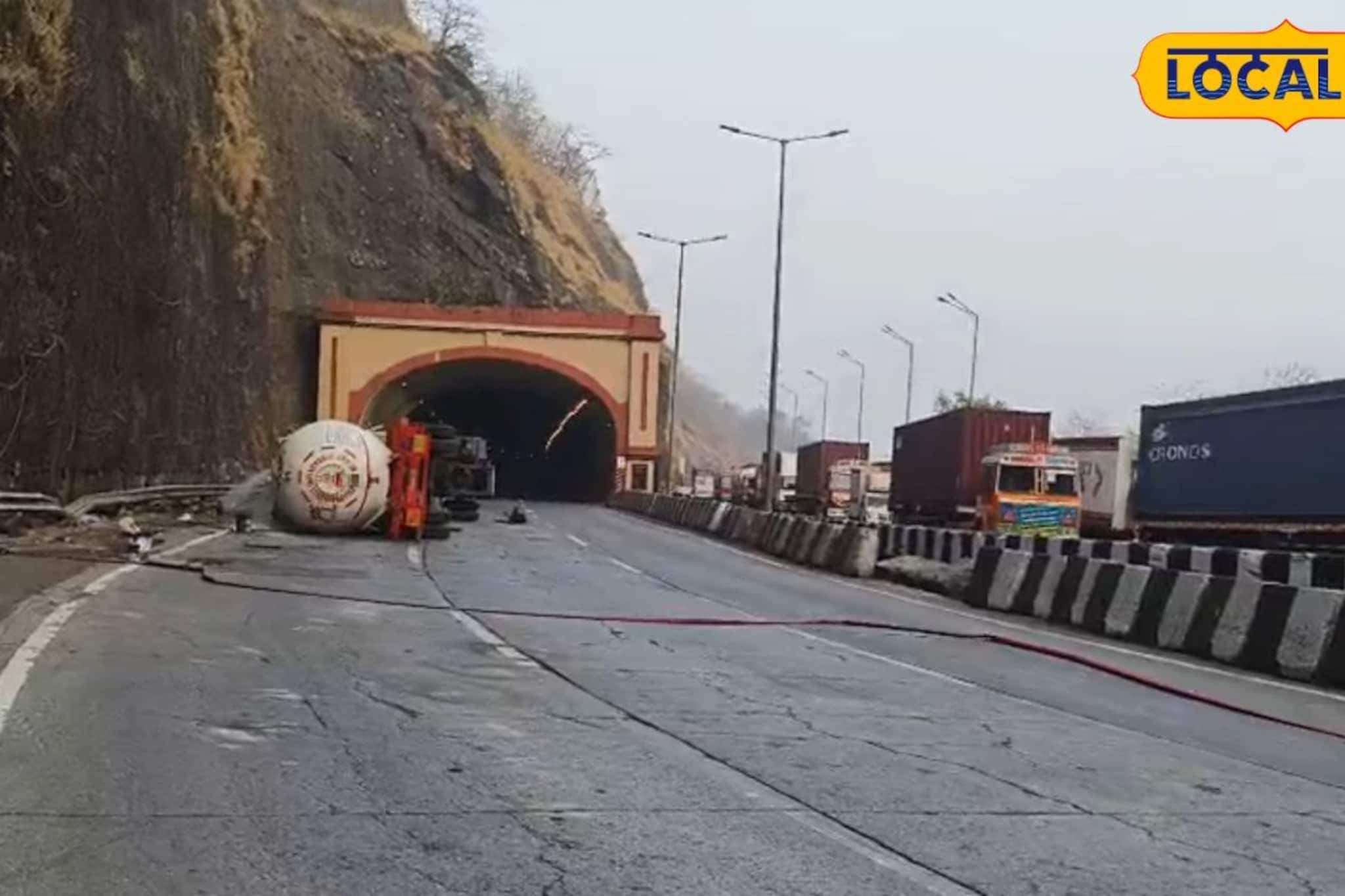 मुंबई-पुणे एक्सप्रेसवेवरुन प्रवासाचा प्लॅन आज रद्दच करा; वाहतूक पूर्णपणे ठप्प