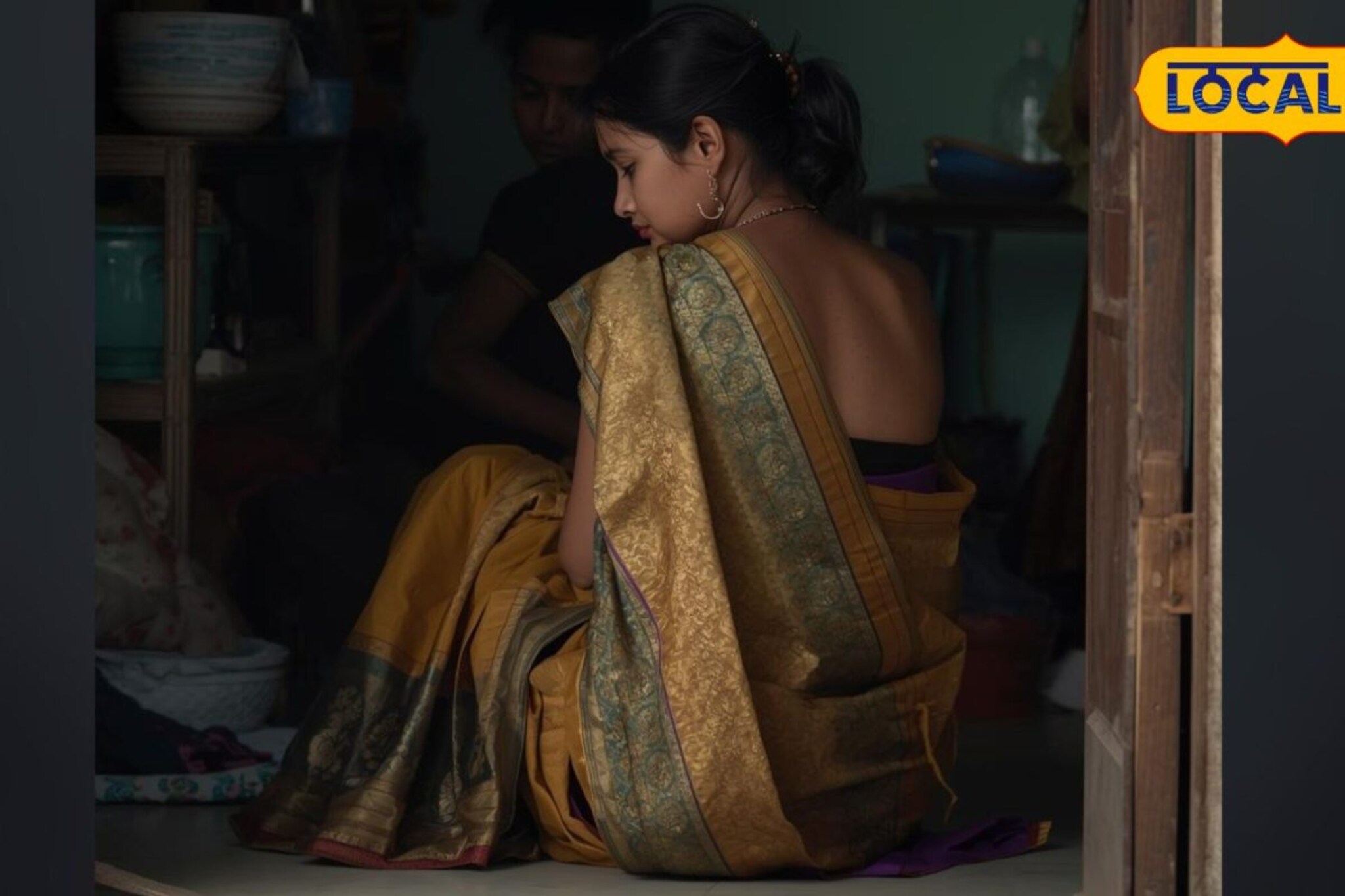 7 दिवसांपासून फोन उचलत नव्हती महिला; दरवाजा उघडताच ब्लँकेटखाली हादरवणारं दृश्य