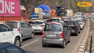 मुंबई-पुणे एक्सप्रेसवेवर पुन्हा अपघात मुंबई-पुणे एक्सप्रेसवेवर पुन्हा अपघात