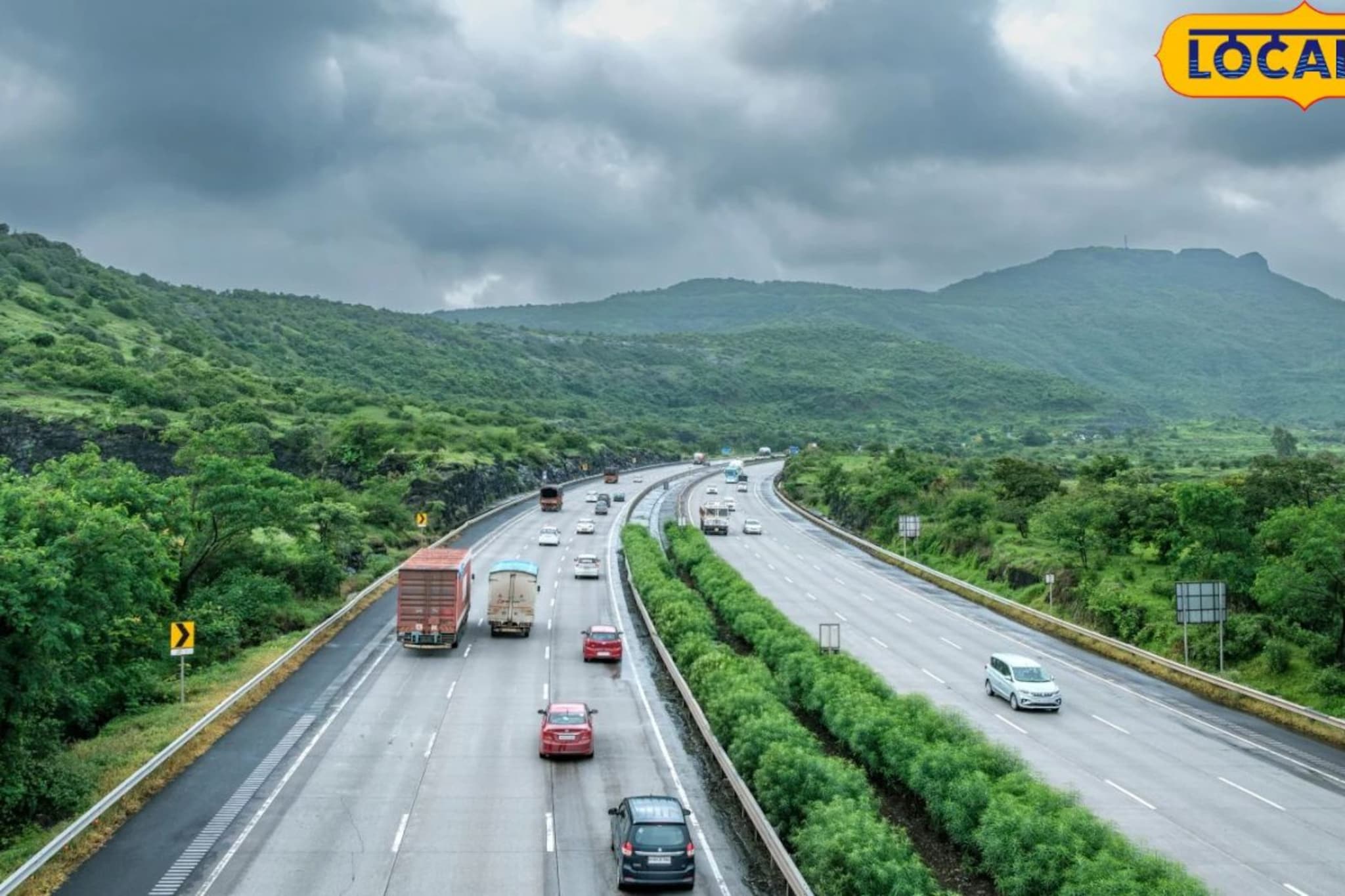 मुंबई-पुणे प्रवासातील ट्रॅफिकचं टेन्शन विसरा! 12 हजार कोटींचा नवा महामार्ग बनणार मुंबई-पुणे प्रवासातील ट्रॅफिकचं टेन्शन विसरा! 12 हजार कोटींचा नवा महामार्ग बनणार