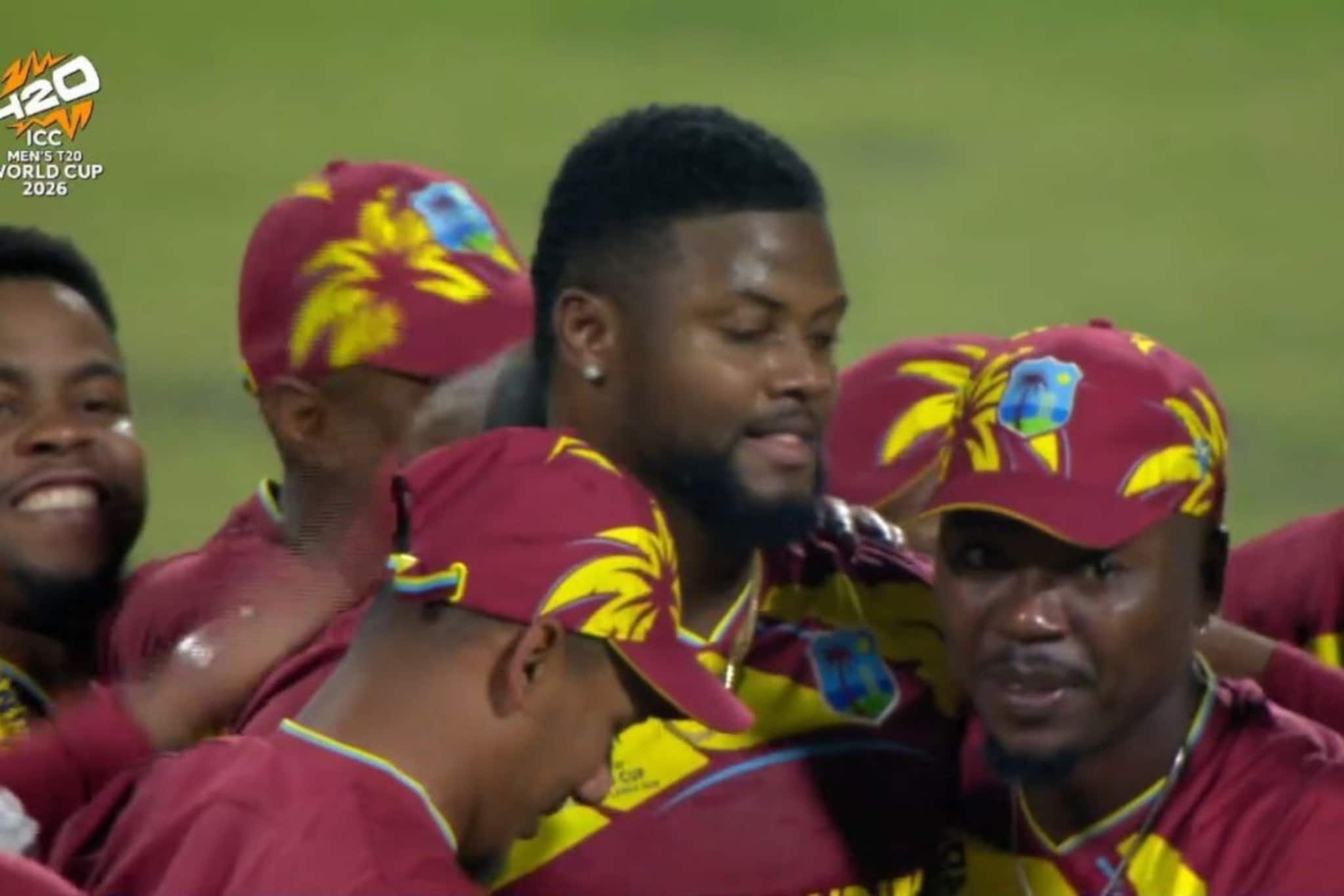 VIDEO : W,W,W,W...एकाच ओव्हरमध्ये अर्धा संघ तंबुत, T20 वर्ल्डकपमधली पहिली हॅट्ट्