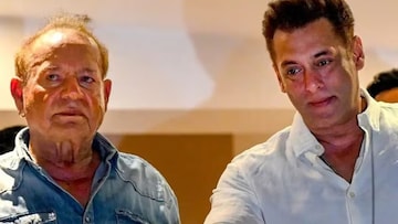 सलीम खान यांना भेटायला भाईजानच्या Ex GFs ची गर्दी, खचलेल्या सलमानला दिला आधार