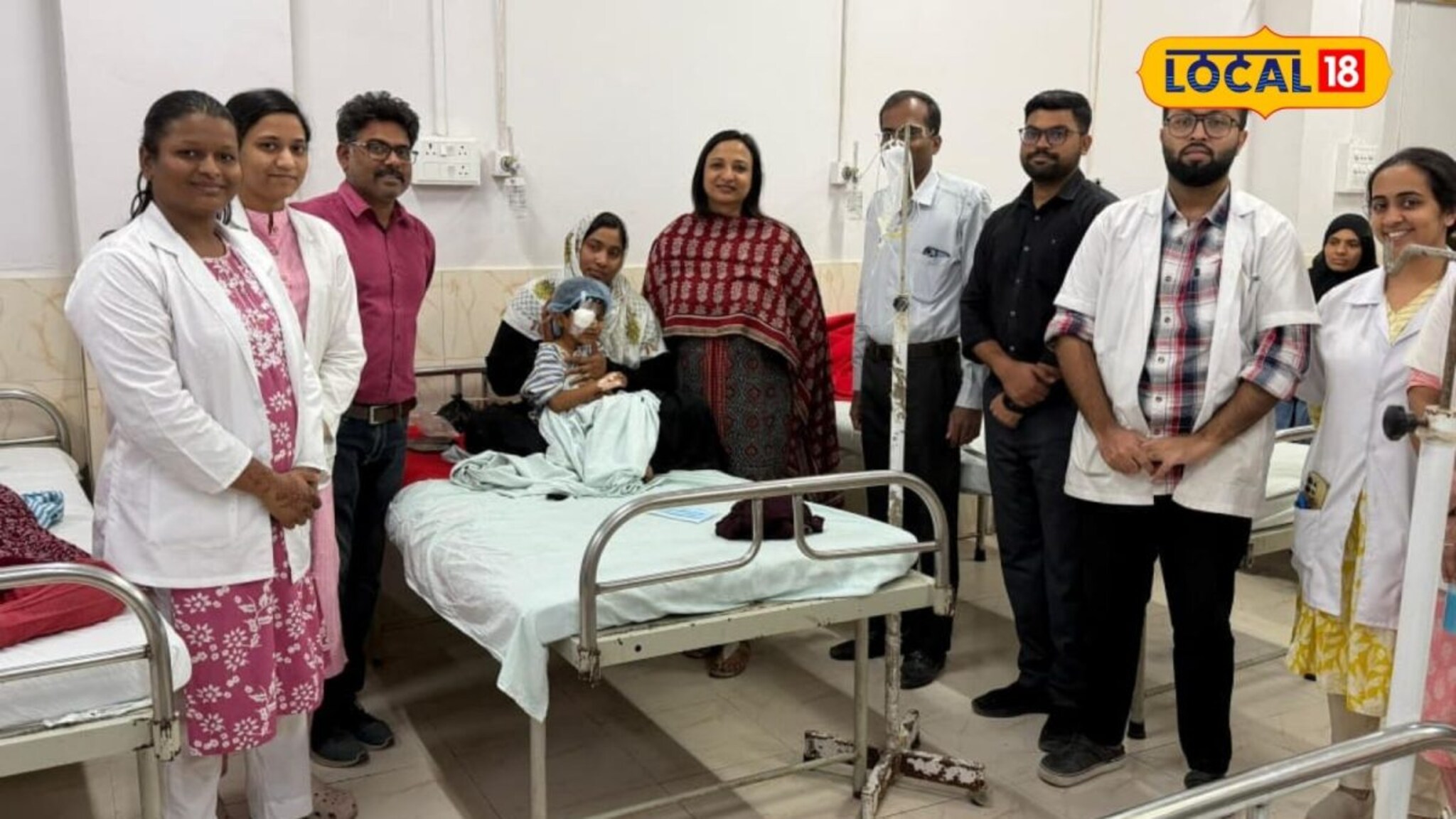 एकीच्या डोळ्यात तार, दुसरीच्या काडी; डॉक्टरांनी निर्णय घेतला, अंधारात जाणारा जीव