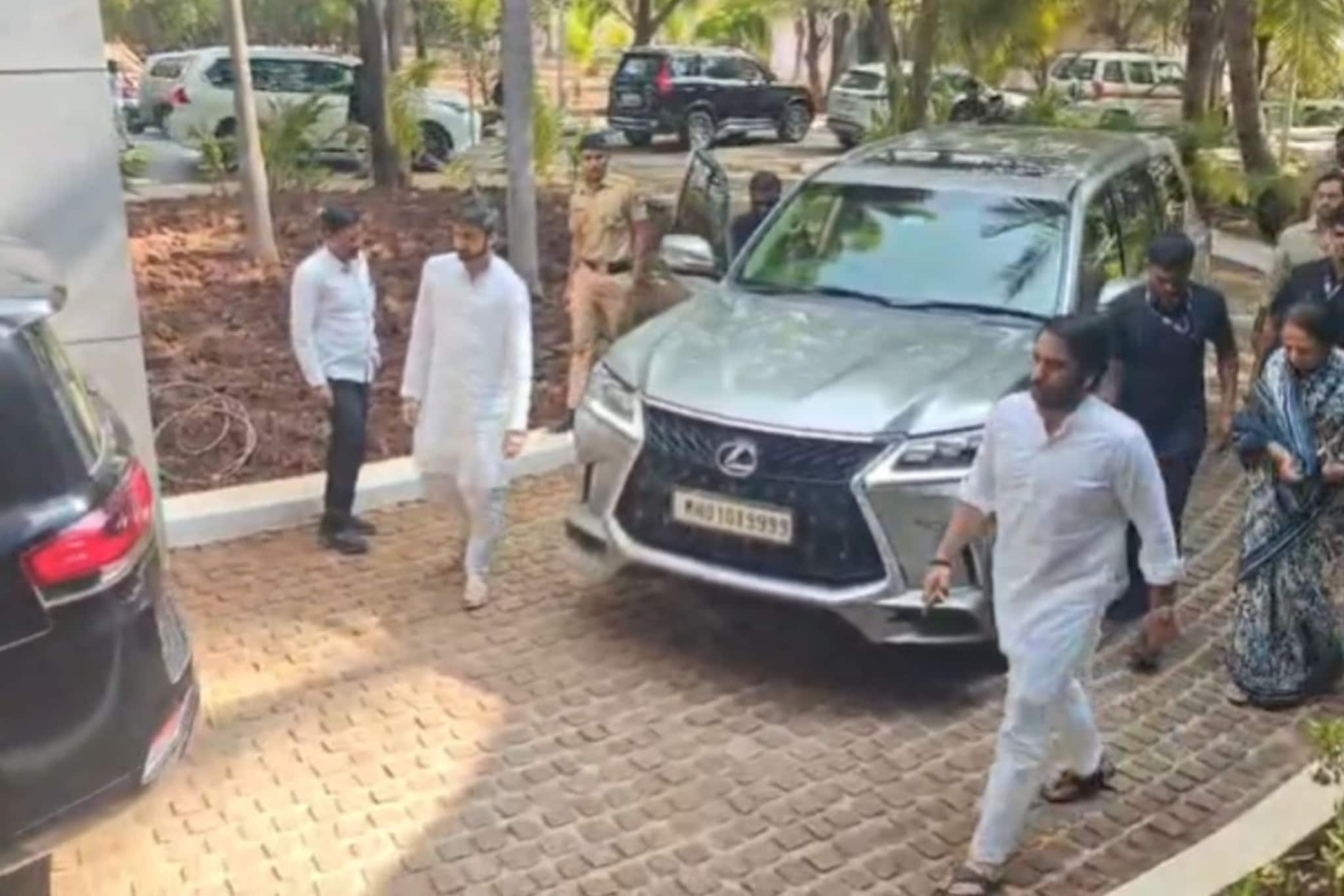 दादा गेले, पार्थ पवार अन् जय पवारांमध्ये वादाची ठिणगी? नेमकी चर्चा काय?