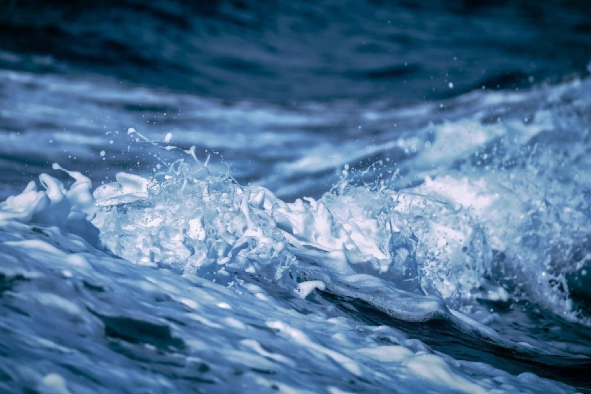 समुद्राचं पाणी खारट आणि नदीचं पाणी गोड असं कसं? काय आहे यामागचं वैज्ञानिक रहस्य?